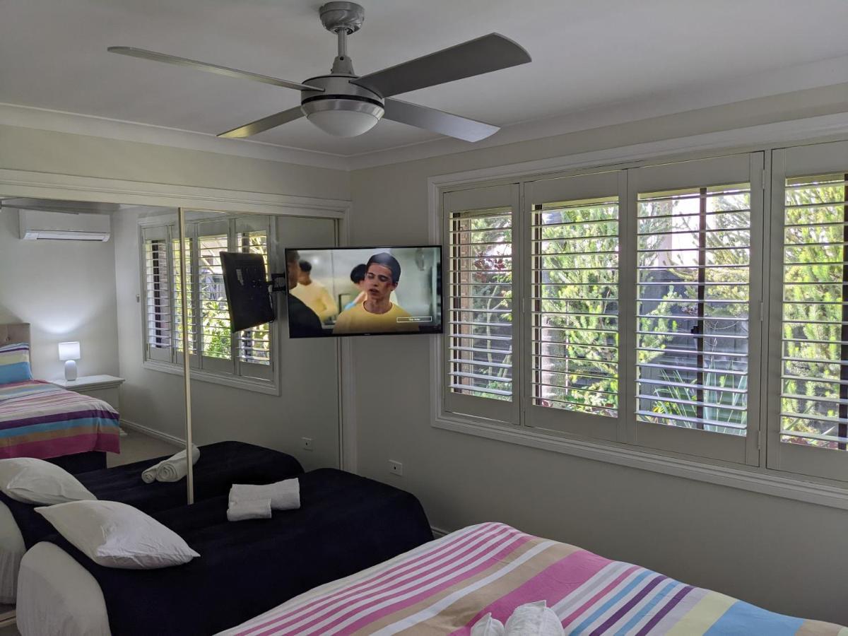 Beachside Villa Ettalong Beach Bagian luar foto